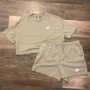 NIKE | MUTED SAGE GREEN CROP TOP AND DRAWSTRING SHORT SET MEDIUM